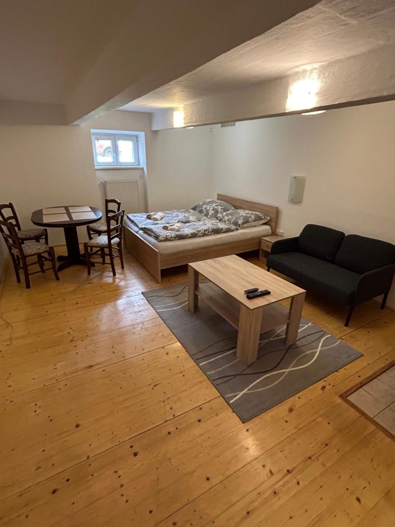 Apartmany U Kubiku Hradec Králové Zimmer foto