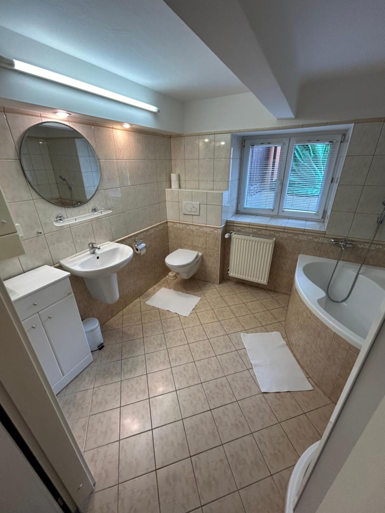 Apartmany U Kubiku Hradec Králové Zimmer foto