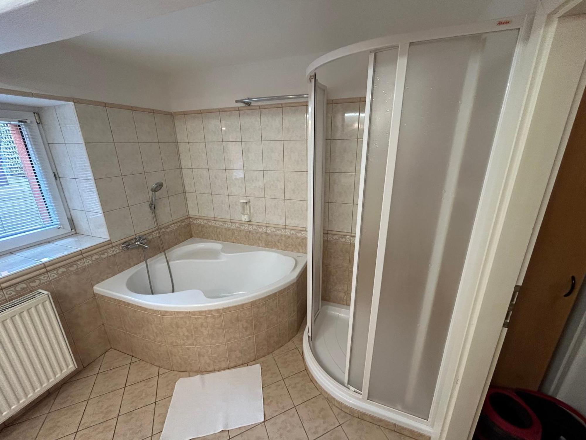 Apartmany U Kubiku Hradec Králové Zimmer foto